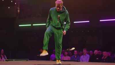 Instead, my grandmother's
operating the pedal, - James Acaster: Hecklers Welcome