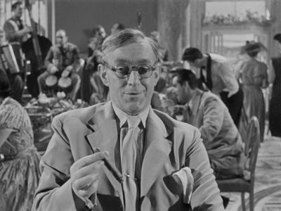 Instead of changing as usual at Charring Cross - The Lavender Hill Mob