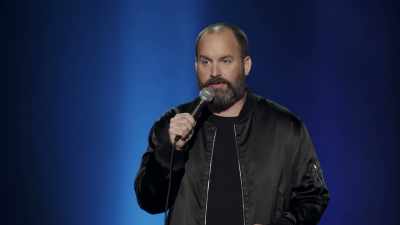 Instinctiv îi răspund:
"Fiindcă-i Ťiarbăť." - Tom Segura: Disgraceful