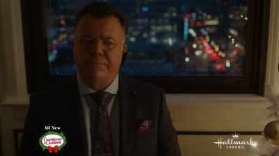 - Instinctively that feels
like a very poor decision. - A Royal Queens Christmas