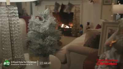 - [instrumental Christmas music] - My Christmas Hero