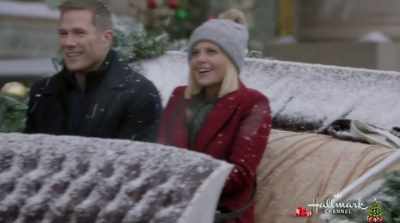  [Instrumental "Jingle Bells" ]
 ♪ - A Shoe Addict's Christmas