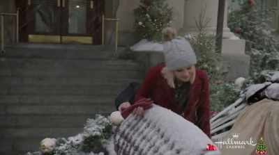  [Instrumental "Jingle Bells" ]
 ♪ - A Shoe Addict's Christmas