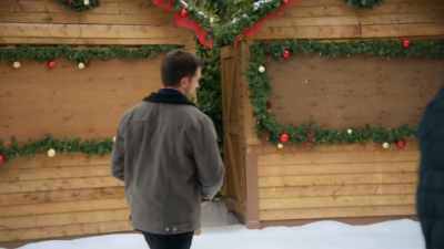 [instrumental music] - Our Christmas Mural