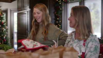 [instrumental music] - Christmas on the Menu
