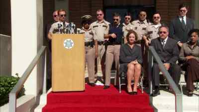 [instrumental music] - Reno 911!