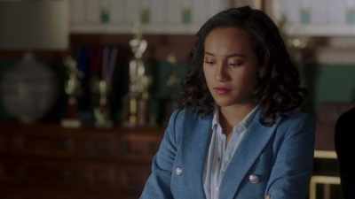 [instrumental music] - Pretty Little Liars: The Perfectionists
