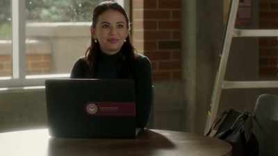 [instrumental music] - Pretty Little Liars: The Perfectionists