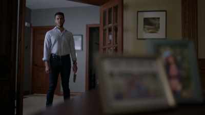 -[intense music] -What are you doing in here? - Twisted Neighbor