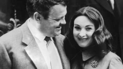 INTERVIEWER: This relationship
with your mother, did he woo her? - The Eyes of Orson Welles