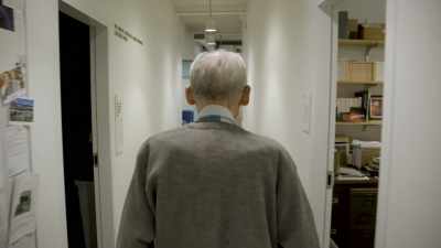 [interviewer] We're talking
with Dr. Edward Stone, - It’s Quieter in the Twilight