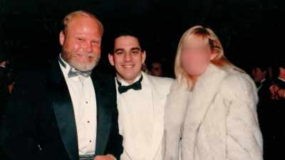 [interviewer]
Yes, he did tell me
he was a victim. - King of the Con