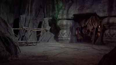 Into the tunnel! This way! - The Golden Voyage of Sinbad