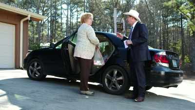 INVESTIGATORS APPROACH
LOCKWOOD'S NEIGHBORS... - Bloodlands