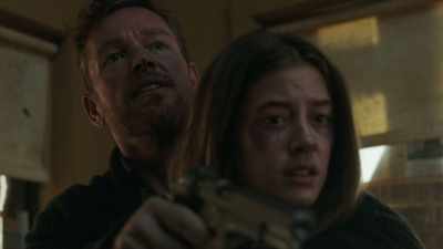 - Iris!
- I can't... - FBI: Most Wanted