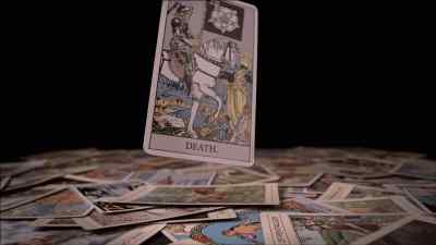 [Irving screams] - Killer Fortune Teller