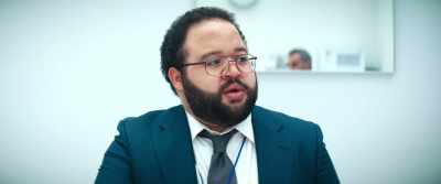 [Irving] This is inappropriate workplace
commentary. And I'm self-reporting you. - Severance