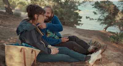 - Is it a boy? It's a boy! It is!
- No, no, no... - Non-Fiction
