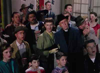 - Is that a fireball or somethin'?
- Boy, that's big! - The War of the Worlds