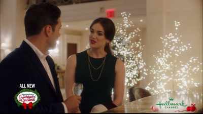 Is this a private tradition,
or can anybody join? - Christmas at the Plaza