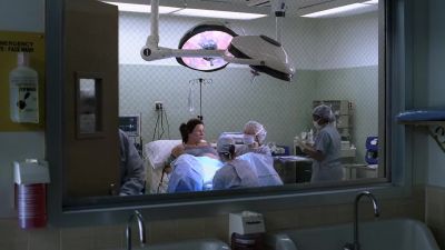 - Is she alive?
- Yes, she's alive. - Six Feet Under
