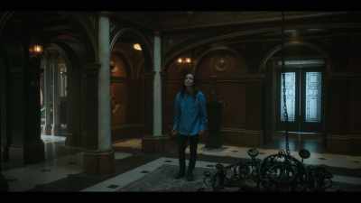 -Is Allison...
-She survived. - The Umbrella Academy