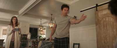 Is anybody interested
in playing with the giant - Instant Family