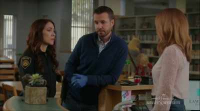 Is Aurora Teagarden een lasteraar? - Aurora Teagarden Mysteries: A Game of Cat and Mouse