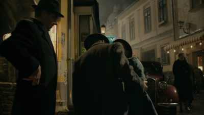 Is Betty on tonight?
She is indeed, my friend, - Maigret in Montmartre