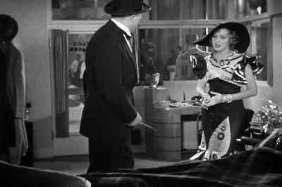 Is she dead? - Murder at the Vanities