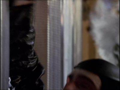 Is she down?
- She's down. - Farscape