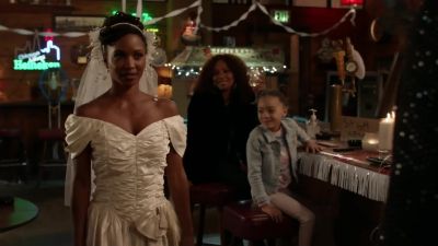 -Is this dress too much?
-Excuse me? - Shameless