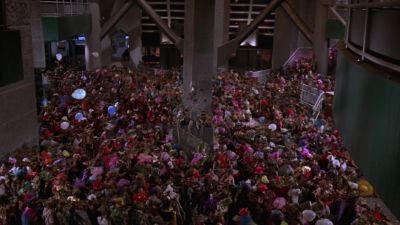 Is everybody here - Gremlins 2: The New Batch