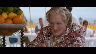 Is everything all right, ma'am? - Mrs  Doubtfire