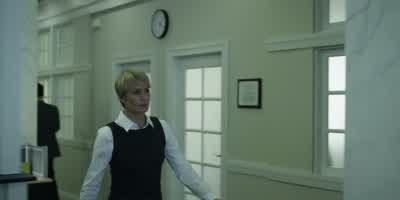 Is Gillian at lunch? - House of Cards