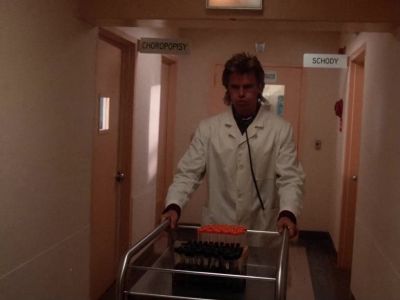 - Is it gonna work?
- It's gonna have to. - MacGyver