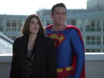Is this guy cool, or what? - Lois & Clark: The New Adventures of Superman