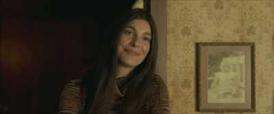 - Is it haunted?
- Yeah, by, uh, - Daisy Jones & the Six