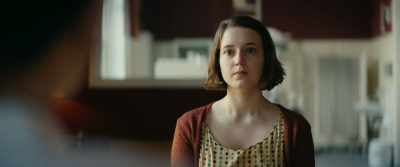 - Is he your cousin?
- My boyfriend. - Journal 64