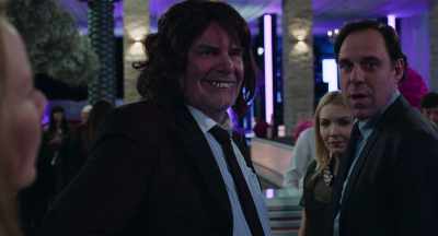- Is Henneberg still here?
- Yeah, yeah. We just had dinner. - Toni Erdmann