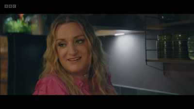 "Is it hot? What time
of year did you go?" - Am I Being Unreasonable?