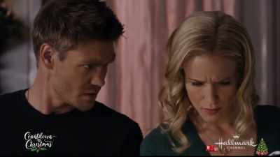 - Is this in the script?
- No. She's winging it. - Road to Christmas