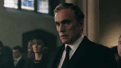 - Is she in there?
- Blessed be - The Romanoffs