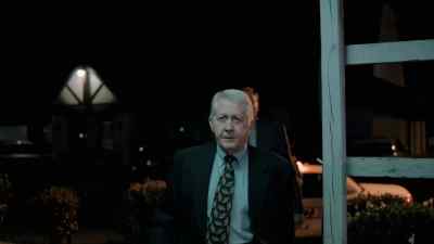 Is he in there? - Homicide Hunter: Lt Joe Kenda
