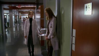 - Is he in there?
- Yeah. - House