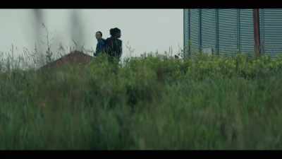 ‐Is he inside?
‐Wait, wait, wait. What? - Y: The Last Man