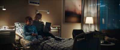 -Is it?
-Lewis Hamilton will be there. - Last Light