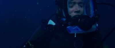 - Is Javier with you?
- No! - 47 Meters Down