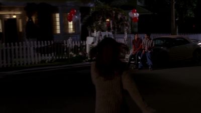 IS JULIE IN THERE?
JULIE MAYER? - Desperate Housewives