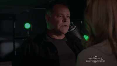 Is Lacy with him? - Mystery 101: Playing Dead